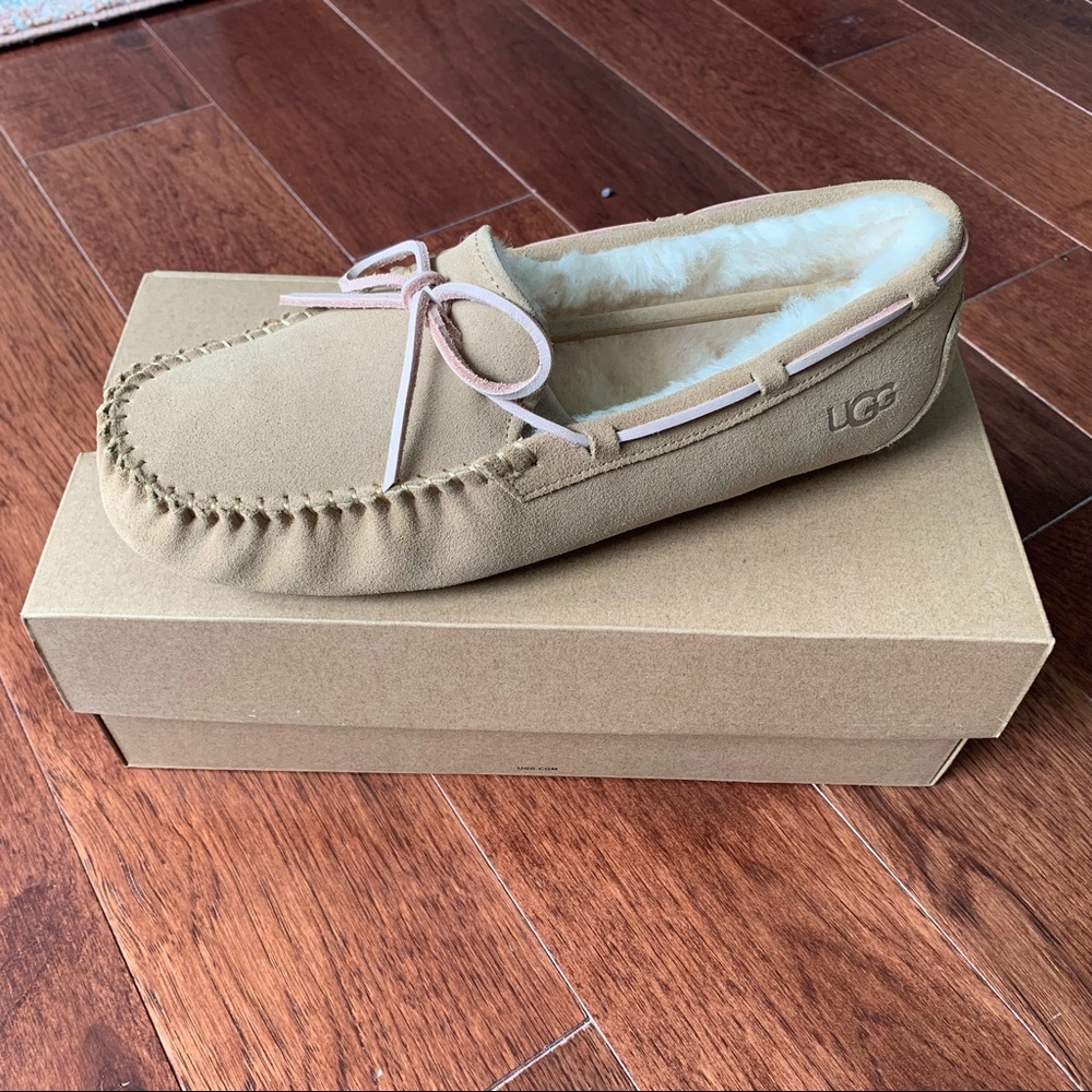 UGG Women's Dakota Moccasin Slippers